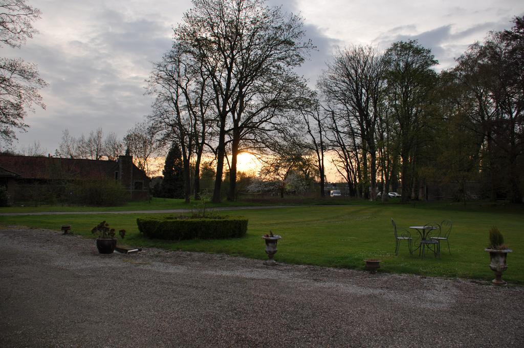Le Chateau Des Ormes Bed & Breakfast Lambersart Luaran gambar