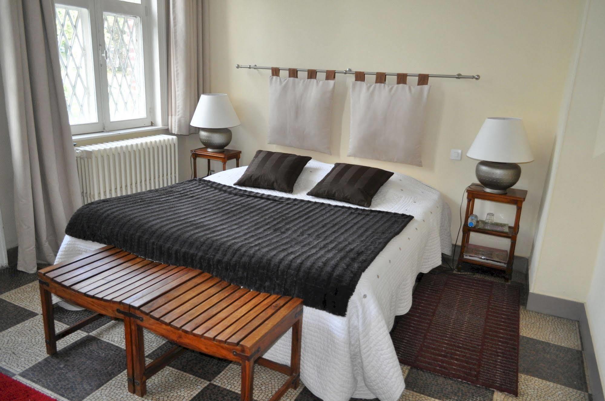 Le Chateau Des Ormes Bed & Breakfast Lambersart Luaran gambar